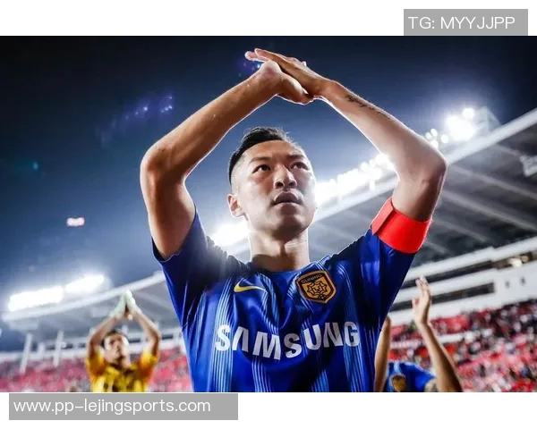 天津足球迷热情高涨共同助力本土球队崛起与发展